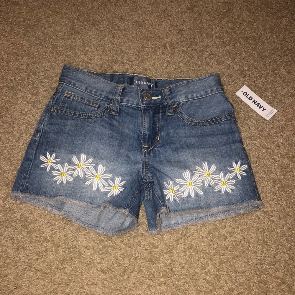 NWT 8 Slim Old Navy Shorts